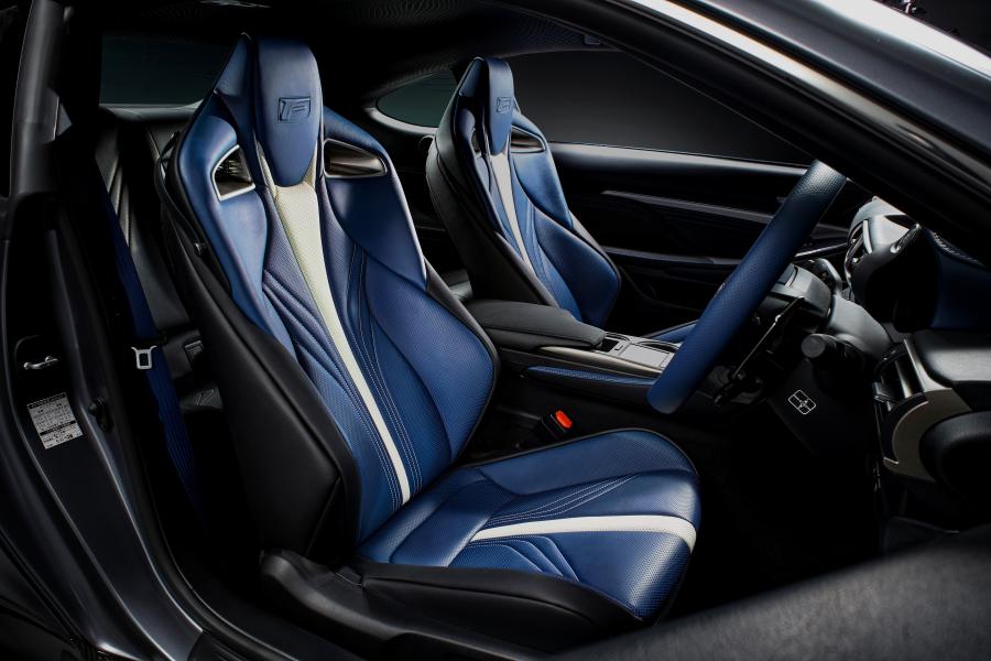 Интерьер Lexus RC F F10th Anniversary Limited 500 2017 года  (JP) (фото 10 из 10)